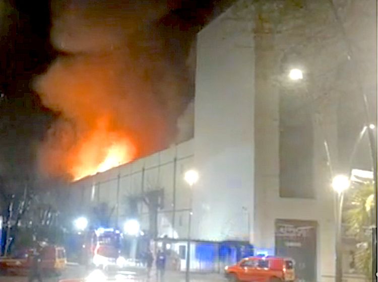 Galeries Lafayette en feu à Pau